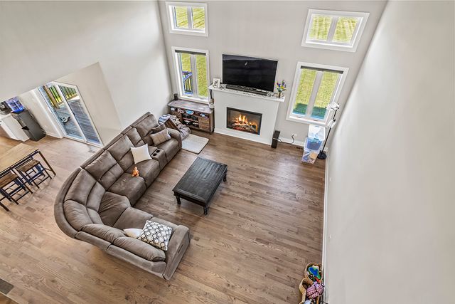 8022 Stanley Trail, Frankfort, IL 60423