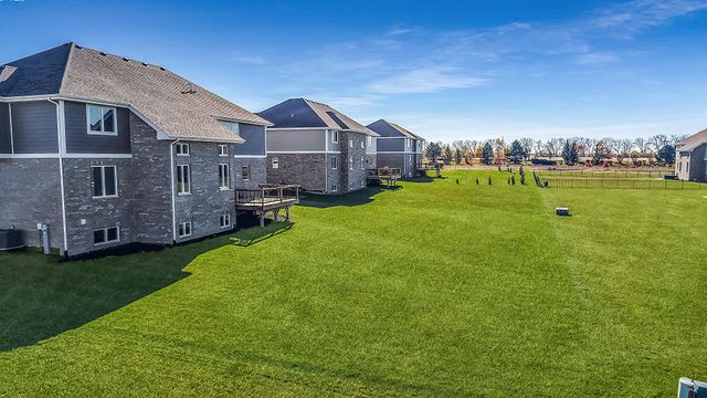 8022 Stanley Trail, Frankfort, IL 60423