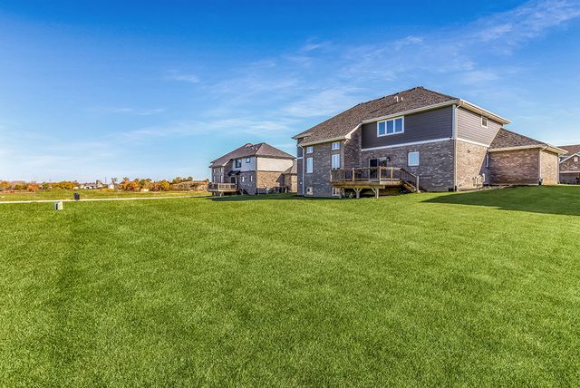 8022 Stanley Trail, Frankfort, IL 60423