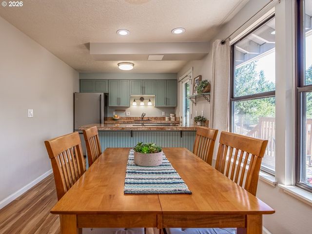 15110 Sw BARLOW Ct, Beaverton, OR 97007