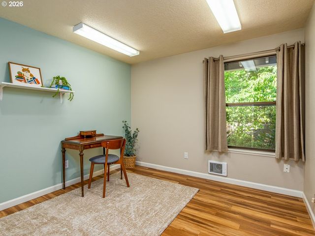 15110 Sw BARLOW Ct, Beaverton, OR 97007