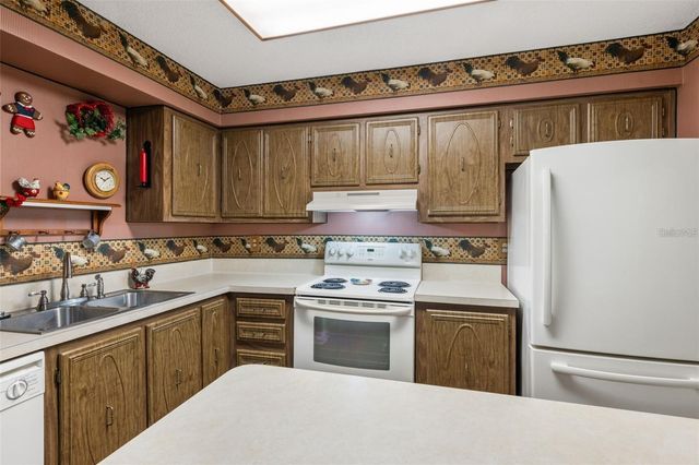 508 ORANGE DRIVE 11, Altamonte Springs, FL 32701