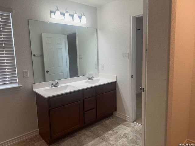 10406 Labrado, San Antonio, TX 78224