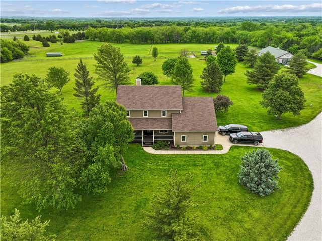 23237 Nall Road, Bucyrus, KS 66013