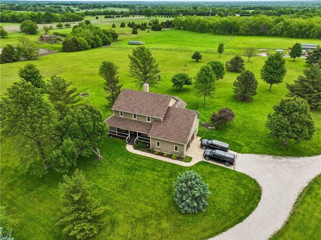 23237 Nall Road, Bucyrus, KS 66013