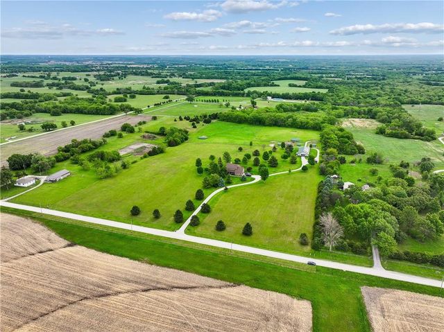 23237 Nall Road, Bucyrus, KS 66013