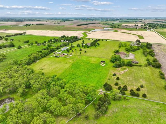 23237 Nall Road, Bucyrus, KS 66013
