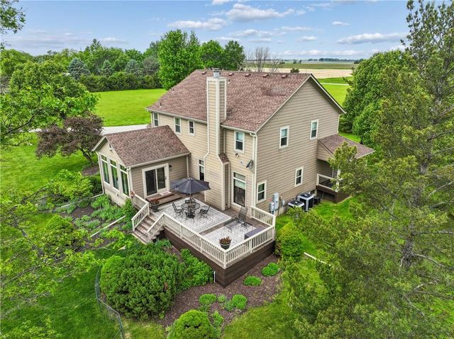 23237 Nall Road, Bucyrus, KS 66013