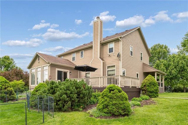 23237 Nall Road, Bucyrus, KS 66013