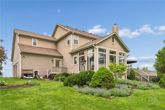 23237 Nall Road, Bucyrus, KS 66013