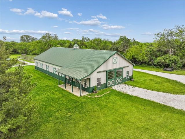 23237 Nall Road, Bucyrus, KS 66013