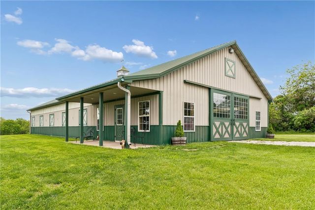23237 Nall Road, Bucyrus, KS 66013