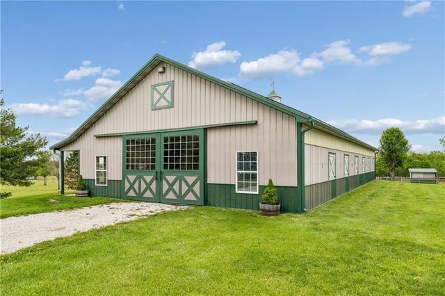 23237 Nall Road, Bucyrus, KS 66013