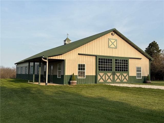 23237 Nall Road, Bucyrus, KS 66013