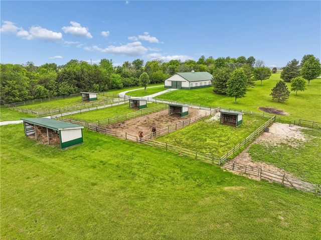 23237 Nall Road, Bucyrus, KS 66013