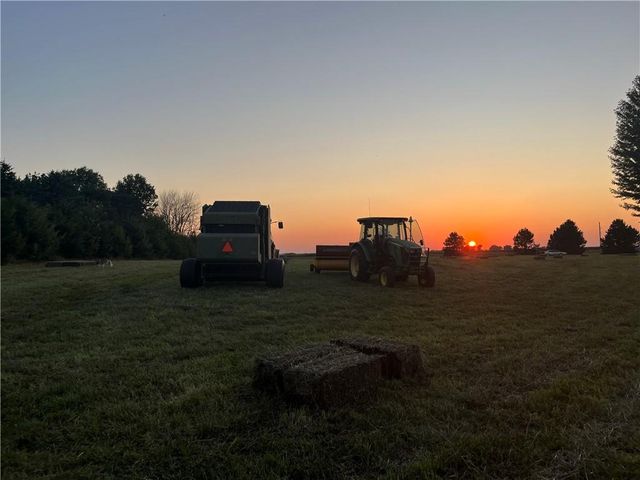 23237 Nall Road, Bucyrus, KS 66013