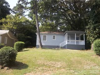 2431 Columbus Circle 15, Charlotte, NC 28208