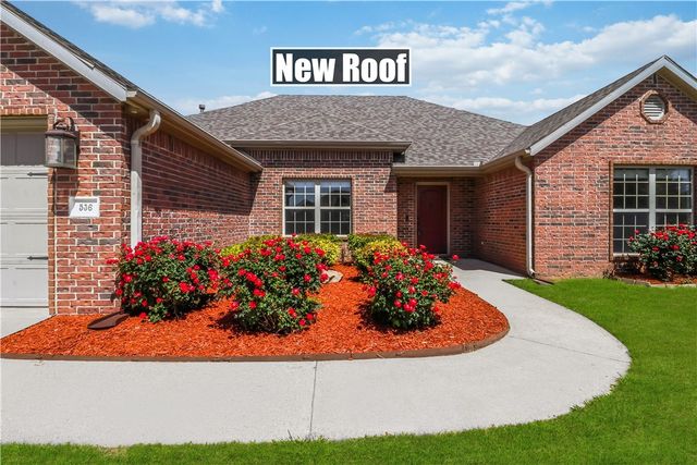 536 N Fox Meadows Lane, Fayetteville, AR 72704