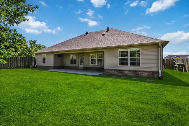 536 N Fox Meadows Lane, Fayetteville, AR 72704