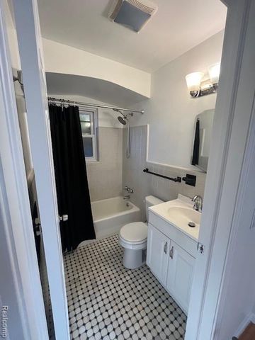 9918 Woodring Street, Livonia, MI 48150