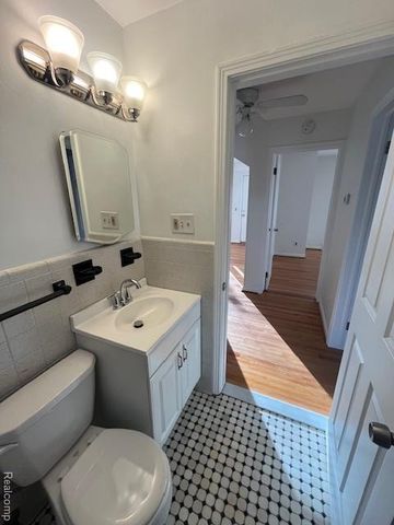 9918 Woodring Street, Livonia, MI 48150