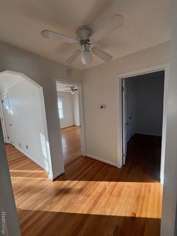 9918 Woodring Street, Livonia, MI 48150