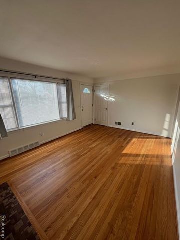 9918 Woodring Street, Livonia, MI 48150