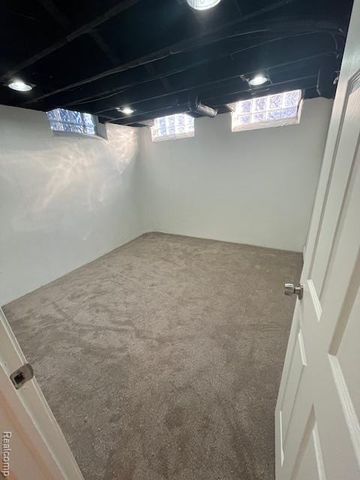 9918 Woodring Street, Livonia, MI 48150