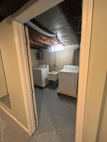 9918 Woodring Street, Livonia, MI 48150