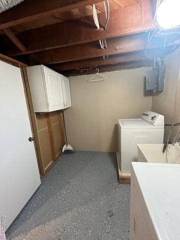 9918 Woodring Street, Livonia, MI 48150