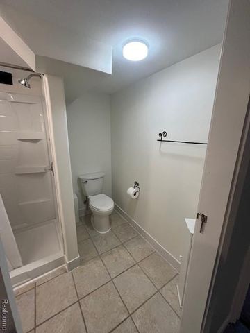 9918 Woodring Street, Livonia, MI 48150