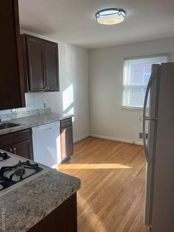 9918 Woodring Street, Livonia, MI 48150