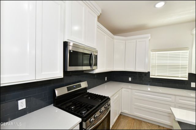 7913 MITZIE RAM Place, El Paso, TX 79904