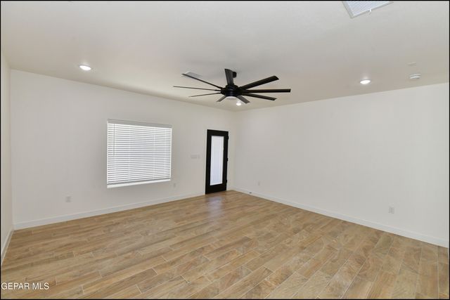 7913 MITZIE RAM Place, El Paso, TX 79904