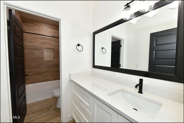 7913 MITZIE RAM Place, El Paso, TX 79904