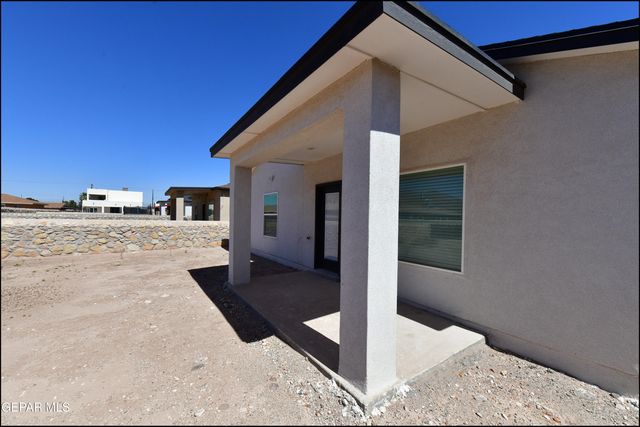 7913 MITZIE RAM Place, El Paso, TX 79904