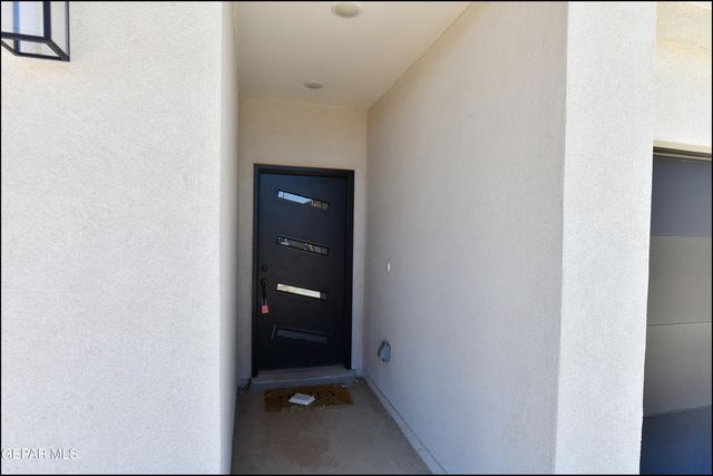 7913 MITZIE RAM Place, El Paso, TX 79904