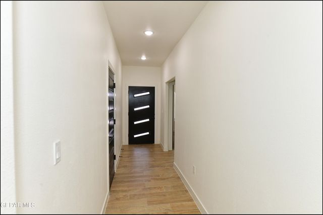 7913 MITZIE RAM Place, El Paso, TX 79904