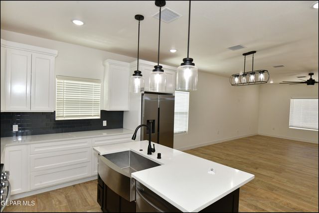 7913 MITZIE RAM Place, El Paso, TX 79904