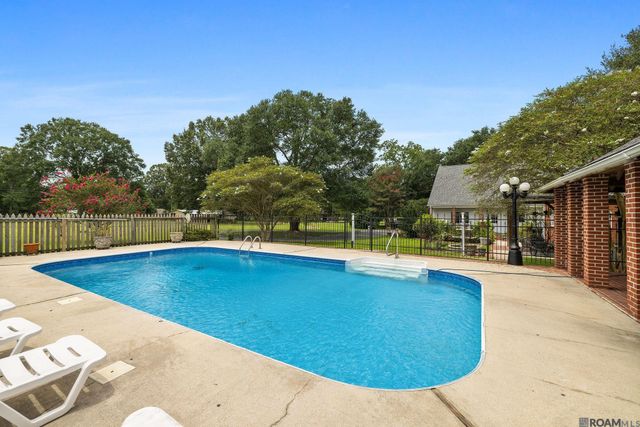 23316 Elberta Ln, Zachary, LA 70791