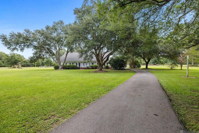 23316 Elberta Ln, Zachary, LA 70791
