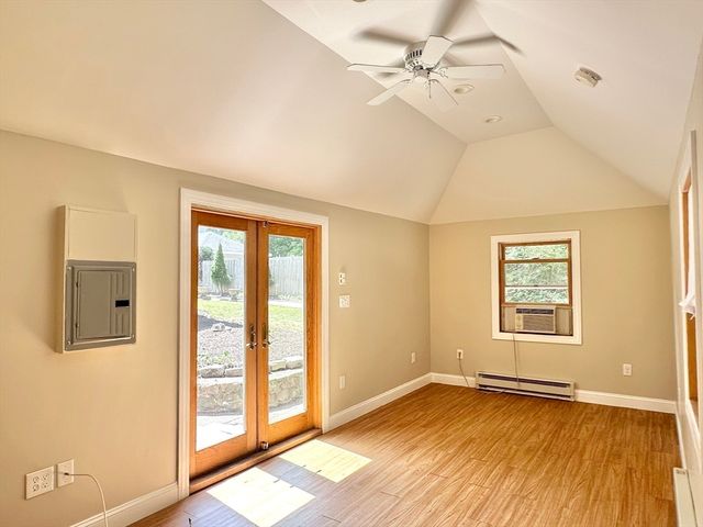 8A Mellon Rd, Wellesley, MA 02482