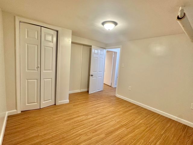 8A Mellon Rd, Wellesley, MA 02482