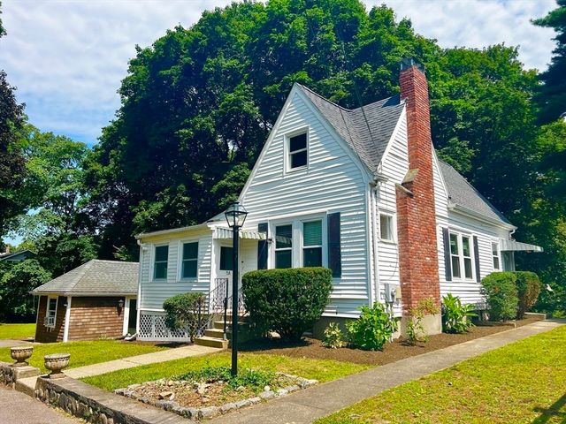 8A Mellon Rd, Wellesley, MA 02482