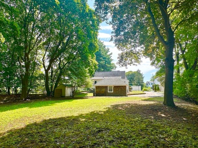 8A Mellon Rd, Wellesley, MA 02482