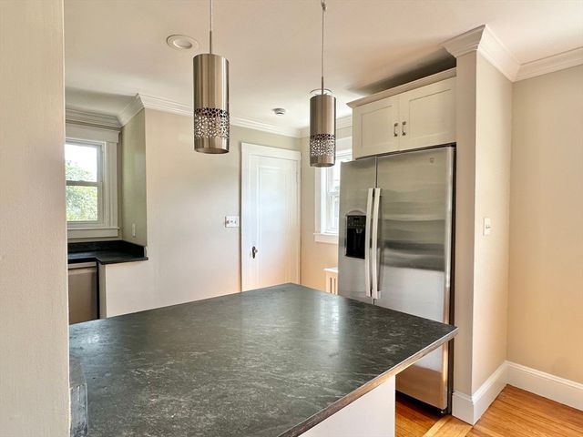 8A Mellon Rd, Wellesley, MA 02482