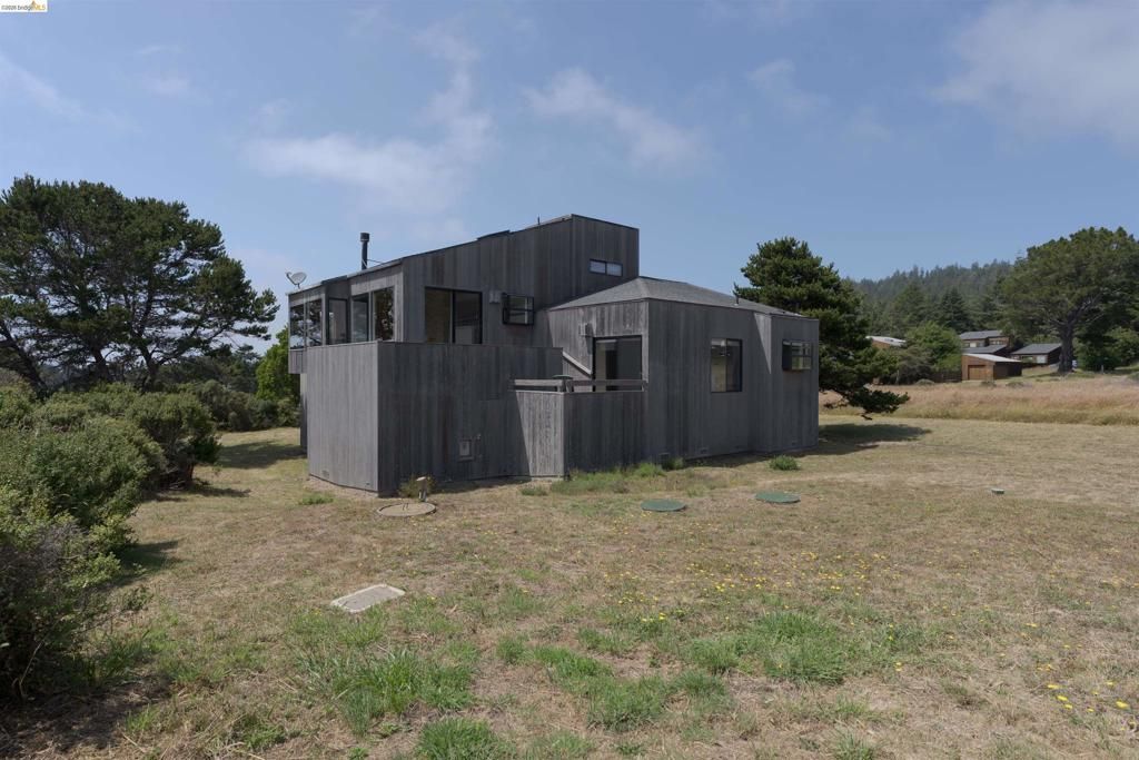 Image 2 of property listing at 186 Wild Moor Reach, The Sea Ranch, CA 95497