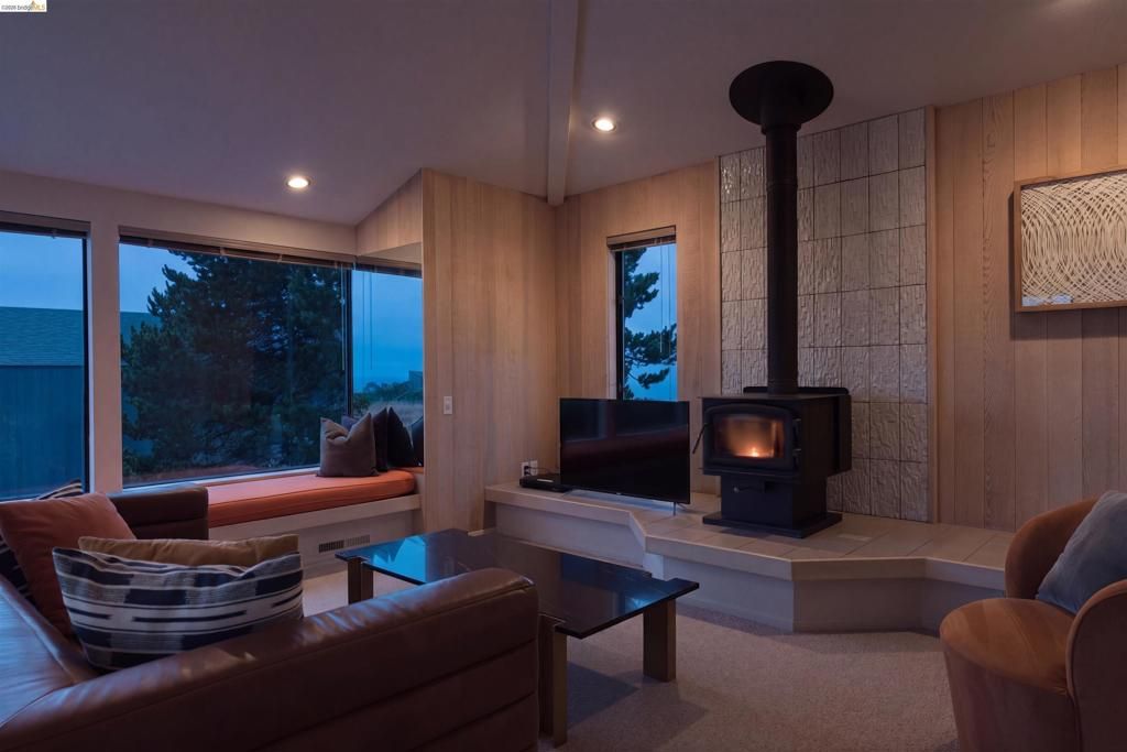 Image 6 of property listing at 186 Wild Moor Reach, The Sea Ranch, CA 95497