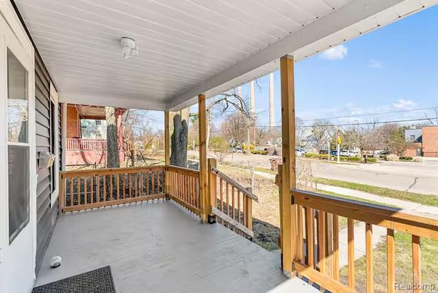 119 Moores River Drive, Lansing, MI 48910