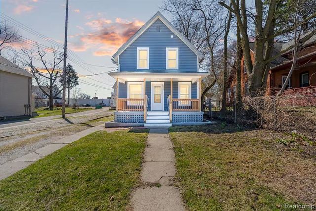 119 Moores River Drive, Lansing, MI 48910